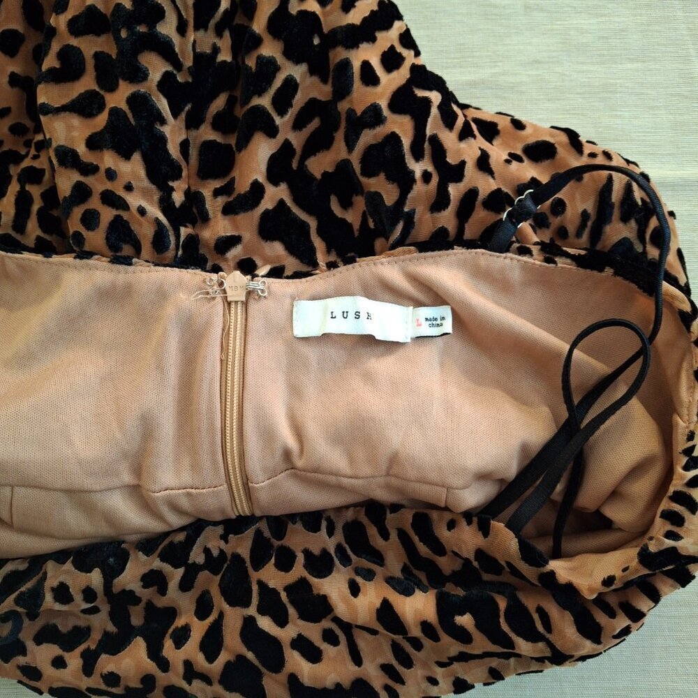 Lush Leopard Dress Sz L Crushed Velvet Animal Print Neutral - Picture 14 of 16